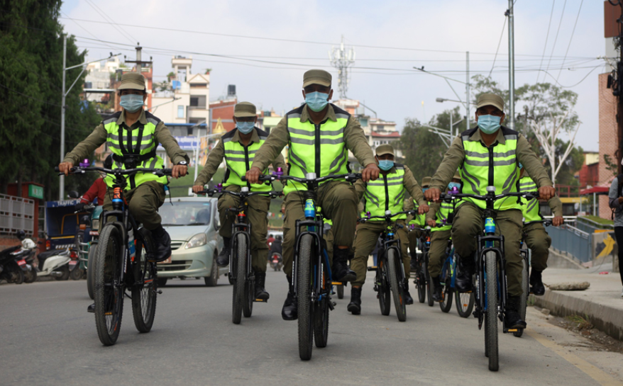 ललितपुरमा नगर प्रहरीले शुरु गर्यो साइकल गस्ती