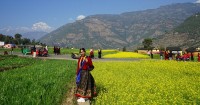 मौलिक पोसाक भाडामा लगाएर आम्दानी गर्दै रत्नेचौरका स्थानीय