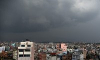 काठमाडौँसहित देशका धेरै स्थानमा हावाहुरीसहित वर्षाको सम्भावना