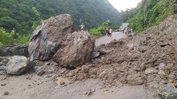 अवरुद्ध पृथ्वी राजमार्ग १३ घण्टापछि खुल्यो