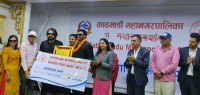 रवीन्द्र ढाँटलाई काठमाडौं महानगरद्वारा २ लाख नगदसहित सम्मान