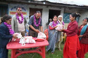 सुत्केरी आमाहरूलाई ‘उपाध्यक्ष पोषण कोसेली’