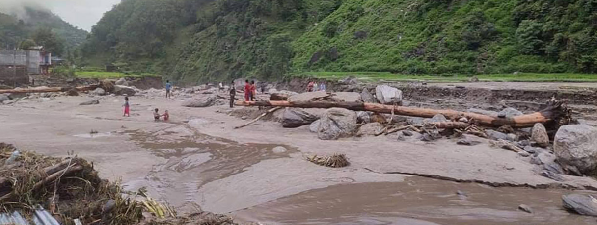 अछाम पहिरोः १७ बेपत्ता, ४ जनाको शव भेटियो