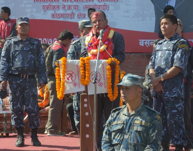 प्रचण्डको सुरक्षामा दर्जन प्रहरी थपियो