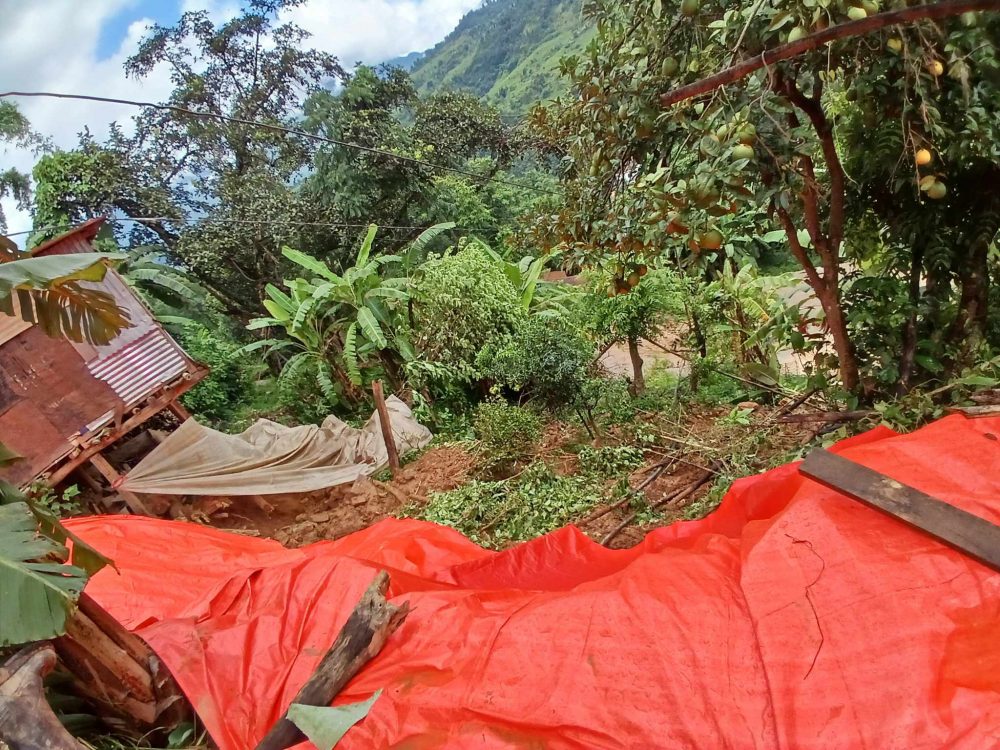 पहिरोमा परी एक वृद्धको मृत्यु