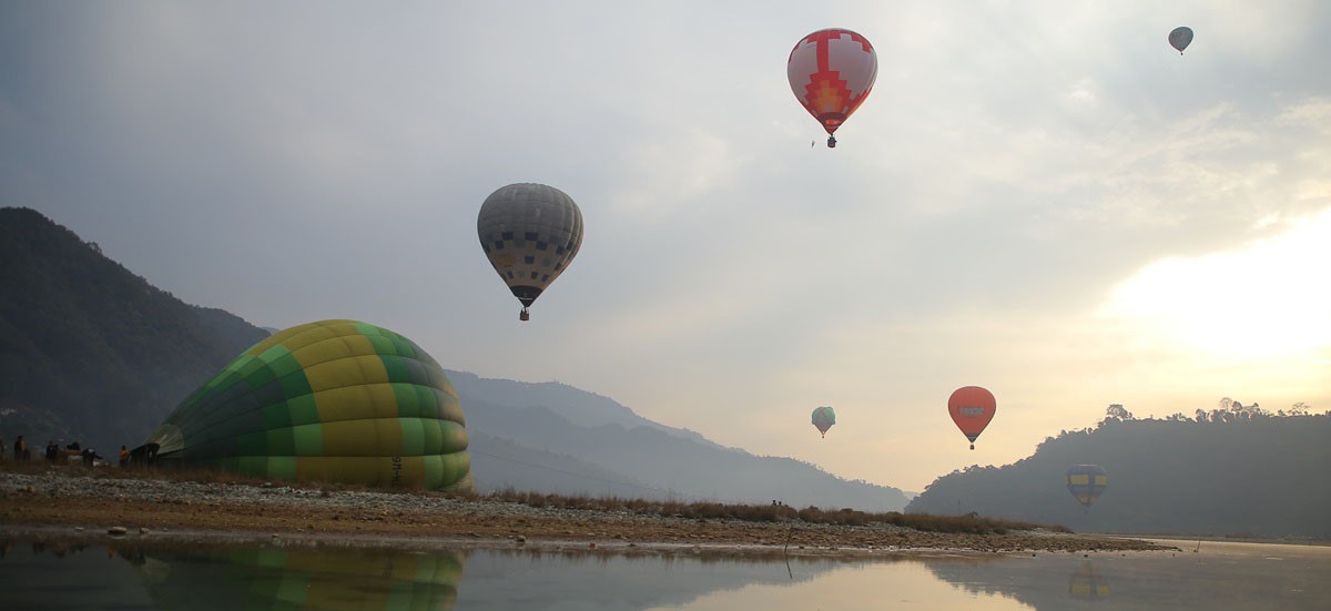 पर्यटकीय नगरी पोखरामा आजदेखि अन्तर्राष्ट्रिय बेलुन महोत्सव  सुरु