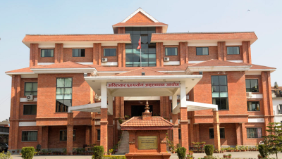 भ्रष्टाचार मुद्दामा भेटेरिनरी अस्पताल सप्तरीका पूर्वप्रमुखसहित तीन जना