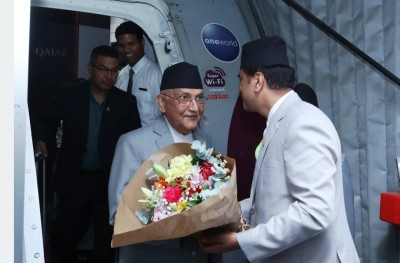 विकास सम्मेलनमा सहभागी हुन प्रधानमन्त्री ओली स्पेनमा