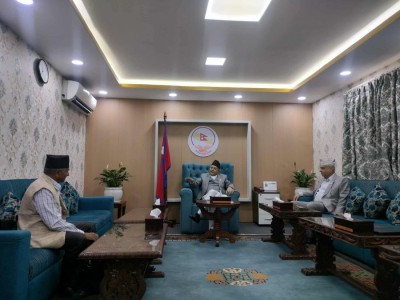 संसदको अवरोध हटाउन सत्ता र विपक्षीसँग छलफल