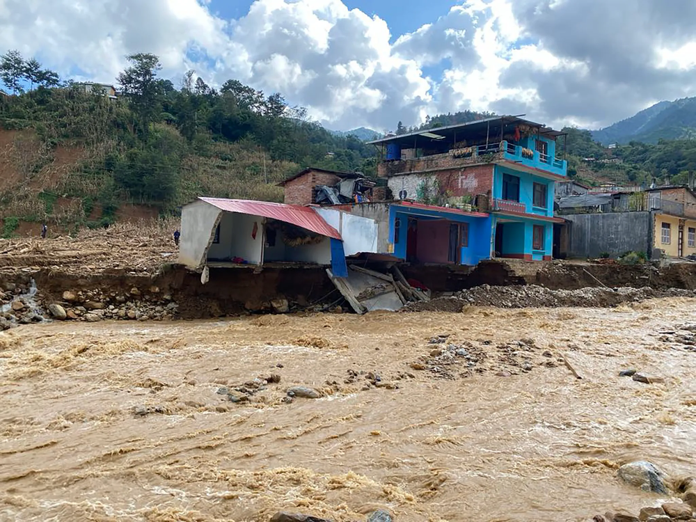 बाढीपहिरो पीडितका लागि रु पाँच लाख आर्थिक सहयोग